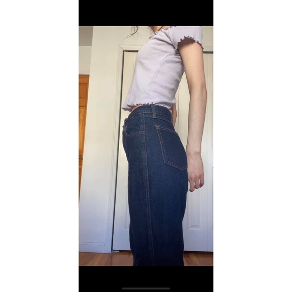 Brandy Melville millie jeans in dark wash - Picture 3 of 6